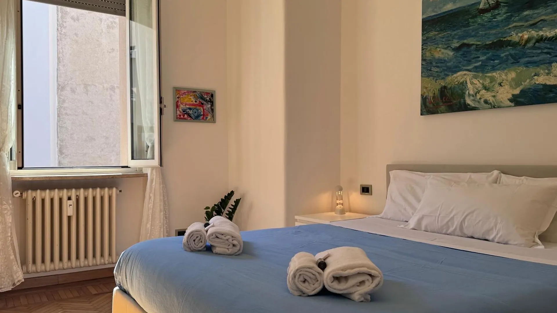 Bright Apartment With Balcony In Corso Xxii Marzo Milano