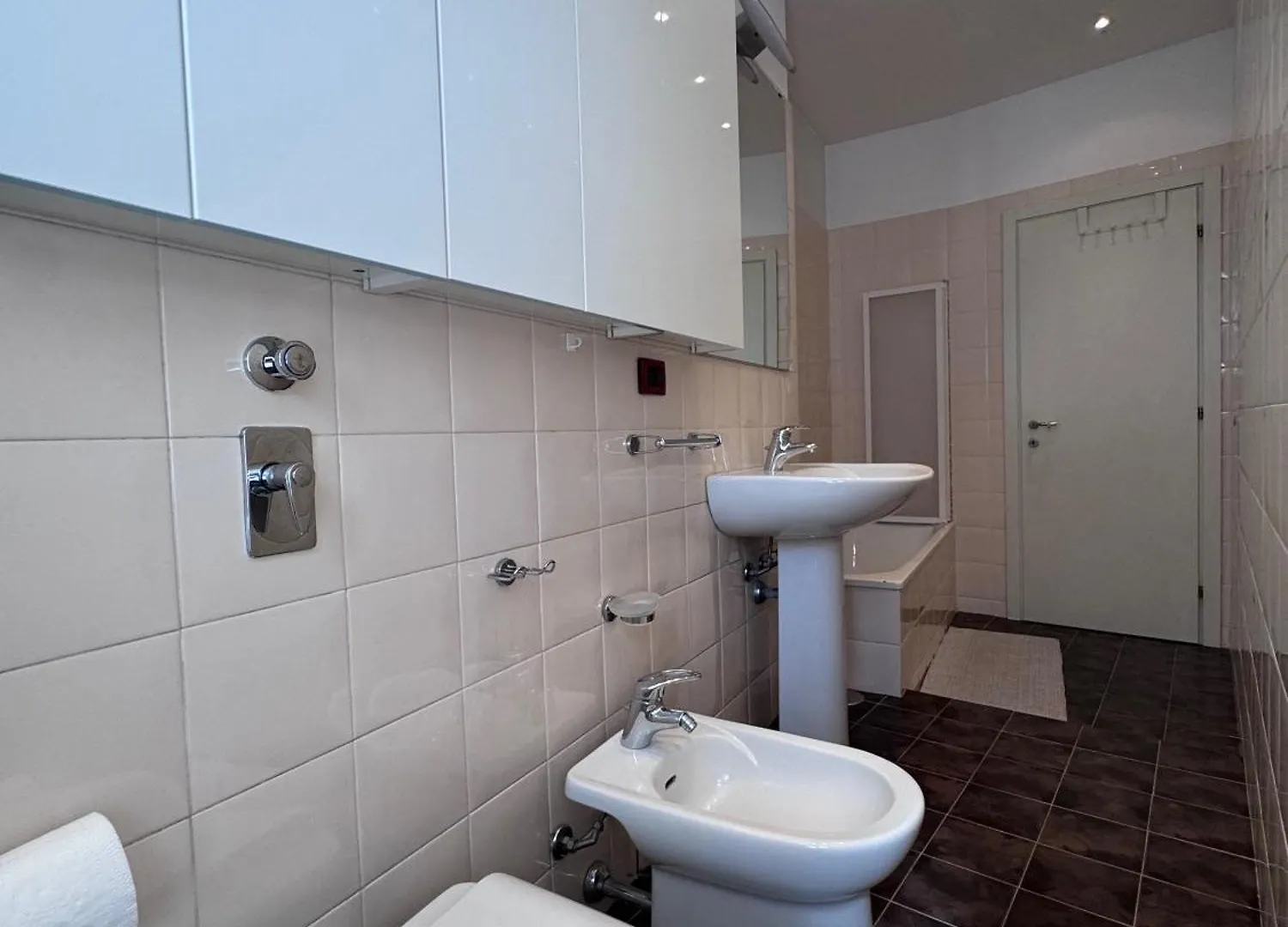 Bright Apartment With Balcony In Corso Xxii Marzo Milano 0*,